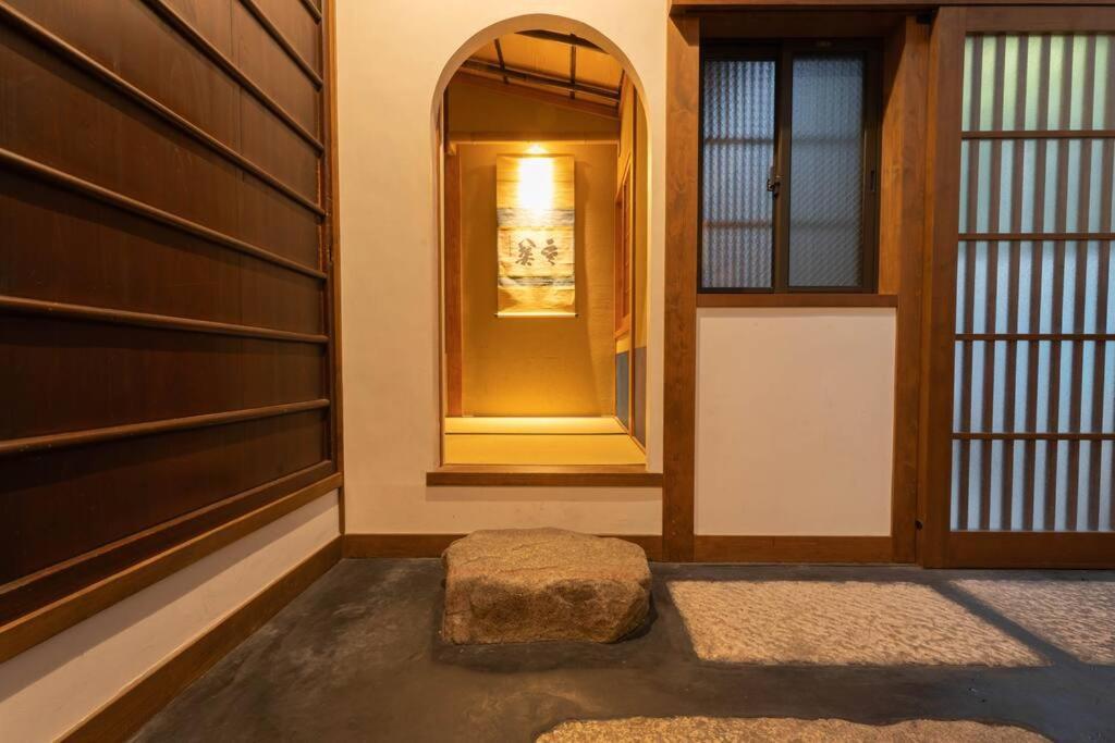 祇園せいじ庵。お風呂が素敵な貸切京町家。Netflix見放題。 Villa เกียวโต ภายนอก รูปภาพ